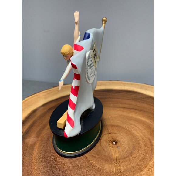 Hallmark 1996 Olympic Spirit Collection Gymnast Figurine with American Flag - Picture 4 of 10
